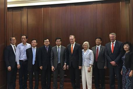 美国雪城大学校长kent syverud一行到访上海交通大学_副本